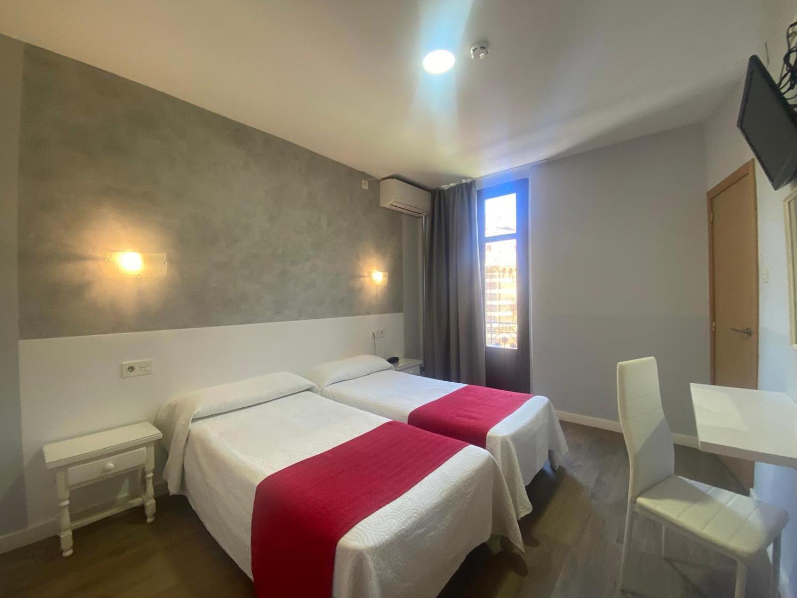 Hostal Sonia Granada Luaran gambar