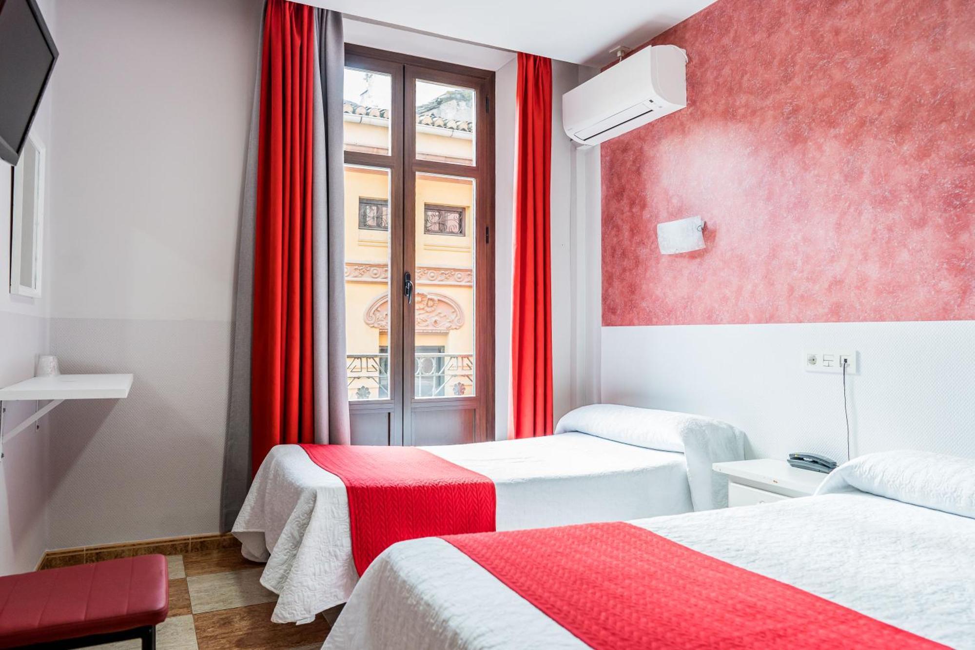 Hostal Sonia Granada Luaran gambar