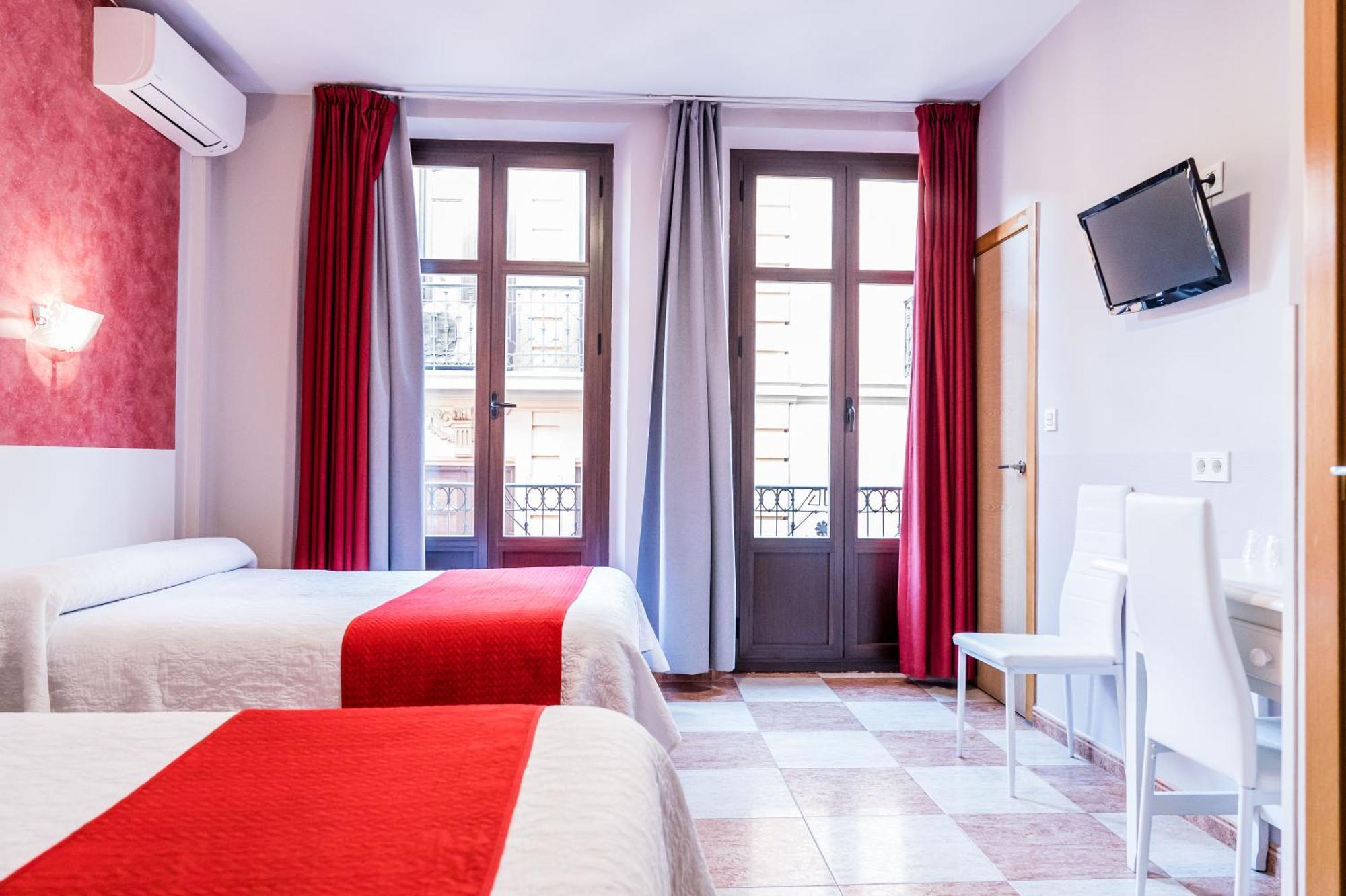 Hostal Sonia Granada Luaran gambar