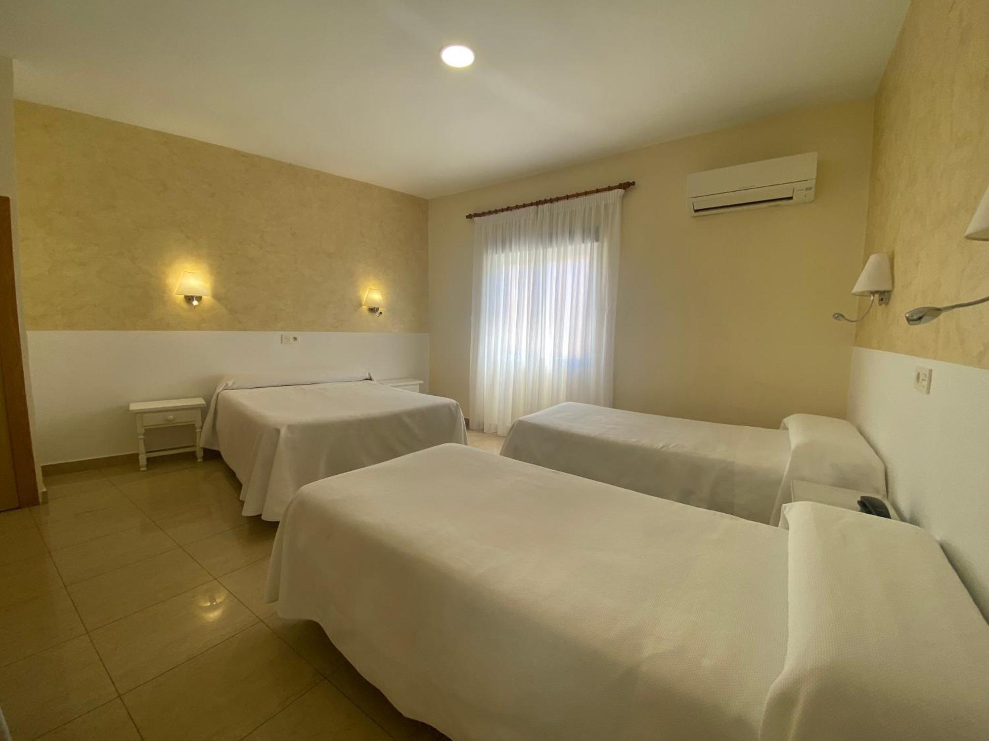 Hostal Sonia Granada Luaran gambar